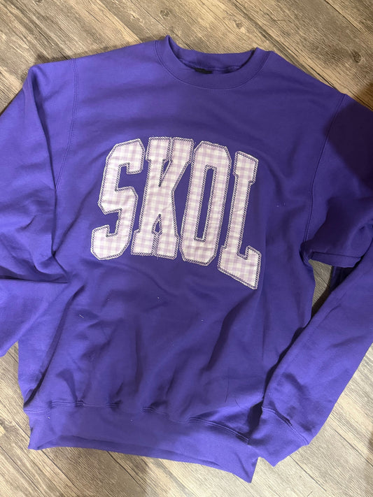 SKOL - APPLIQUE - CREWNECK SWEATSHIRT - PURPLE